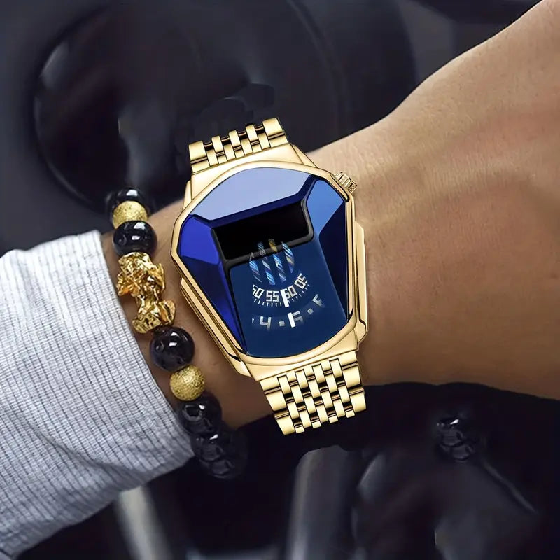 Minimalist Golden Quartz Watch – Snake Head Design