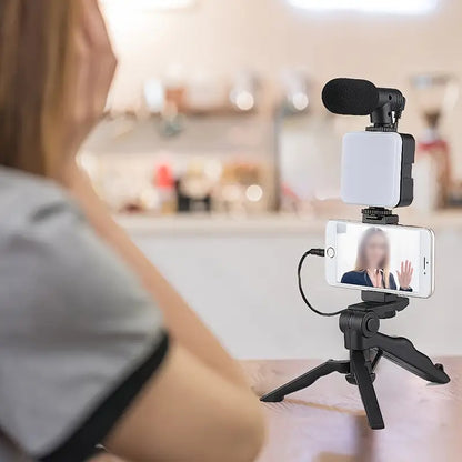 Mini Vlogging Kit – Portable Setup for Content Creators